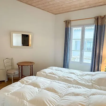 Belle Maison Familiale Avec Piscine Et Parking וילה Loix