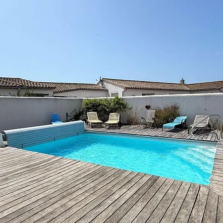 Belle Maison Familiale Avec Piscine Et Parking וילה