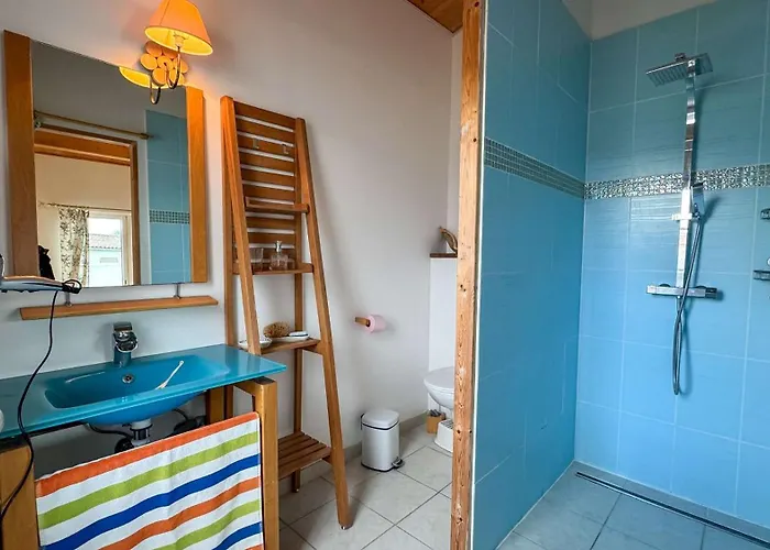 Belle Maison Familiale Avec Piscine Et Parking Villa