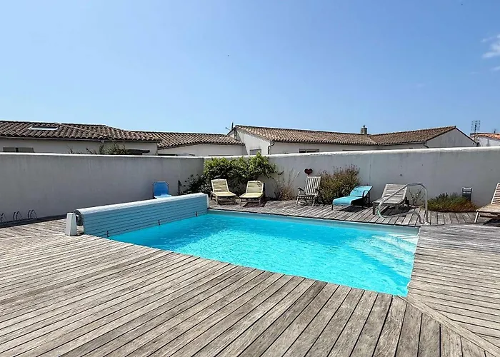 Belle Maison Familiale Avec Piscine Et Parking Villa